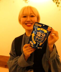 ブランドマーケティング本部ブランド企画部清涼菓子課の鈴木沙知氏
