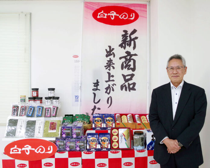 新商品を紹介する原田勝裕社長