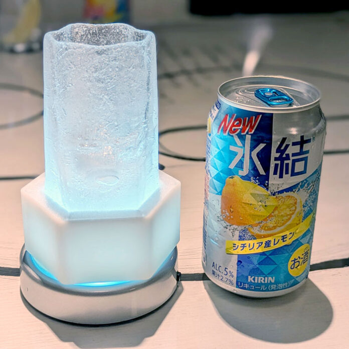 輝く氷グラスでひんやり爽やかな「氷結」を