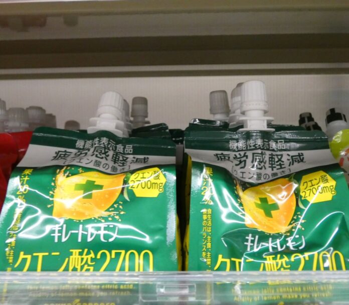 売場に並ぶ「キレートレモン クエン酸2700ゼリー」