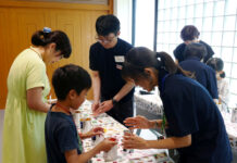カレー粉づくりにチャレンジ エスビー食品が親子向け体験イベント カレー粉づくりにチャレンジ エスビー食品が親子向け体験イベント