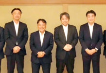 収益モデルの構造転換から 長期的経済価値の創発へ 日清製粉グループ本社業界紙懇談会 左から戸塚勝博・日清製粉グループ本社総務本部長、河田篤治・トオカツフーズ社長、岩崎恭彦・日清製粉ウェルナ社長、永木裕・日清製粉グループ本社社長、横山敏明・日清製粉社長、新井秀夫・オリエンタル酵母工業社長