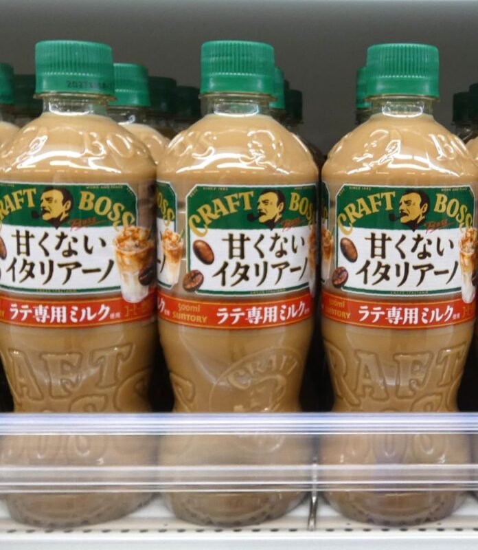 売場に並ぶ「クラフトボス 甘くないイタリアーノ」