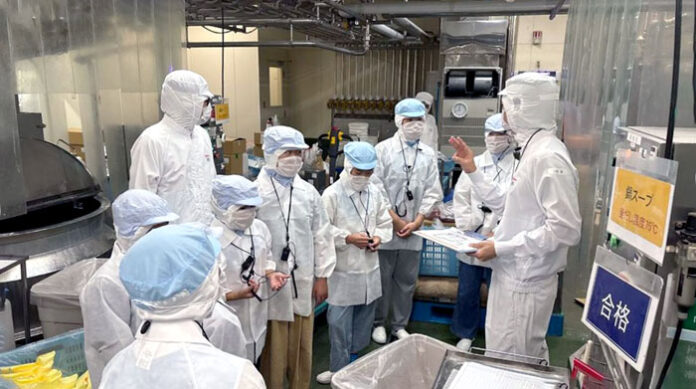工場見学の様子