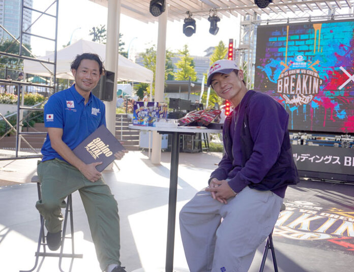 上野祐輝氏（左）とShigekix選手