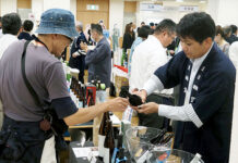 「地酒蔵元会」展示会 49蔵元が集結、新たな楽しみ方も 国分グループ本社 「地酒蔵元会」展示会 49蔵元が集結、新たな楽しみ方も 国分グループ本社