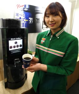 セブンカフェ新商品発表会・試飲会で抽出を実演